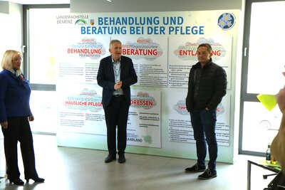 Landrat Lauer eröffnet Wanderausstellung