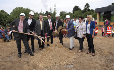 Spatenstich zum Erweiterungsbau der Kita Schwalbach