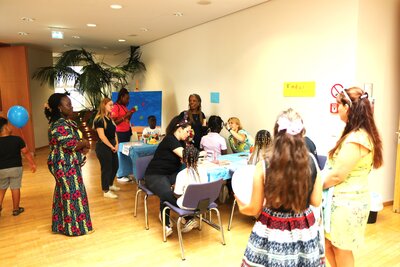 Kinderschminken und -basteln