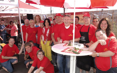 Café Courage_Landrat feiert mit 
