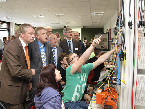 Kompetenzzentrum_ Eröffnung mit Ministerbesuch