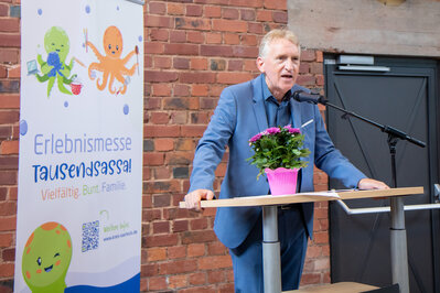 Landrat Patrik Lauer auf der Familienmesse Tausendsassa 2026