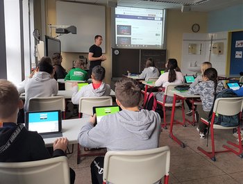 Kettelerschule_Medienschule_im_Engleischunterricht Kettelerschule_Medienschule_im_Engleischunterricht