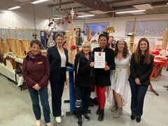 Spendenübergabe_Jugendwerkstatt