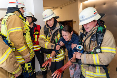 Katastrophenschutzübung Saarlouis - Feuerwehr rettet verletzte Personen