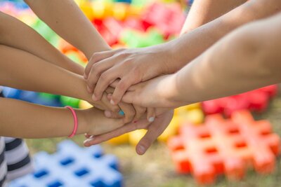 hands-g04bc4c8b6_1920