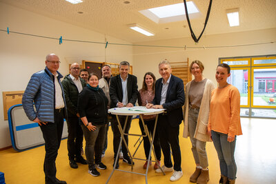 20251110_Kooperationsvereinbarung Ford+Kinderland2