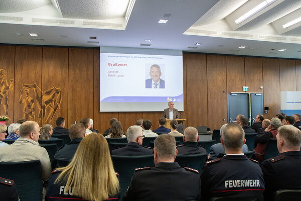 Volles Haus bei der Staffelstabübergabe beim ABC-Zug Volles Haus bei der Staffelstabübergabe beim ABC-Zug