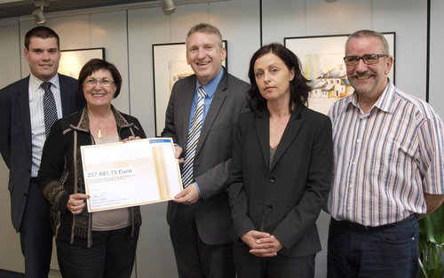 Schoolworkerzuwendungsbescheid_Übergabe