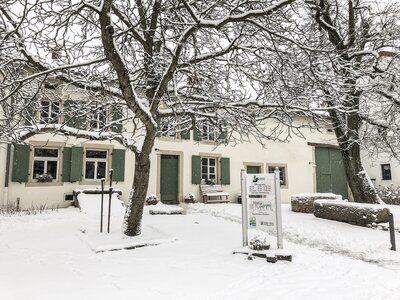 Haus-Saargau-Schnee-Winter