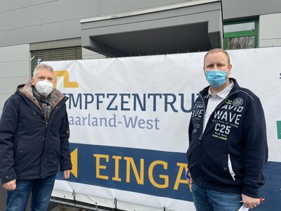 Eingang_Impfzentrum_Saarland-West