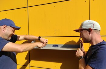Projekt_Ford_Kinderland_Anbringen_Regale