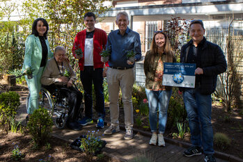 Pflanzaktion Vergissmeinnicht