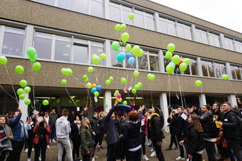 KBBZ_Saarlouis_Luftballon_steigen_lassen KBBZ_Saarlouis_Luftballon_steigen_lassen